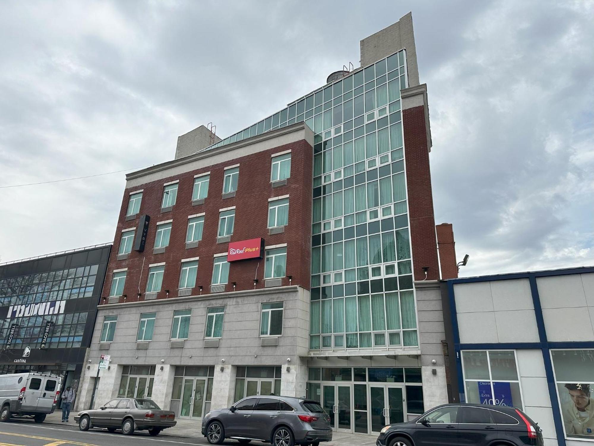 Red Roof Plus Brooklyn - Flatbush Ave Ню Йорк Екстериор снимка
